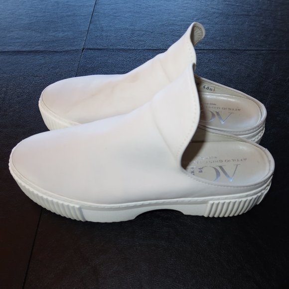 AGL White Backless Closed Toe Slip-ons - Picture 1 of 3